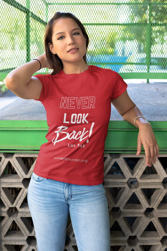 Never Look Back – Luke 9:62 Christian t-shirt with bold front-print design
